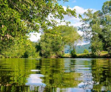 Les avantages d'un camping en bord de rivière